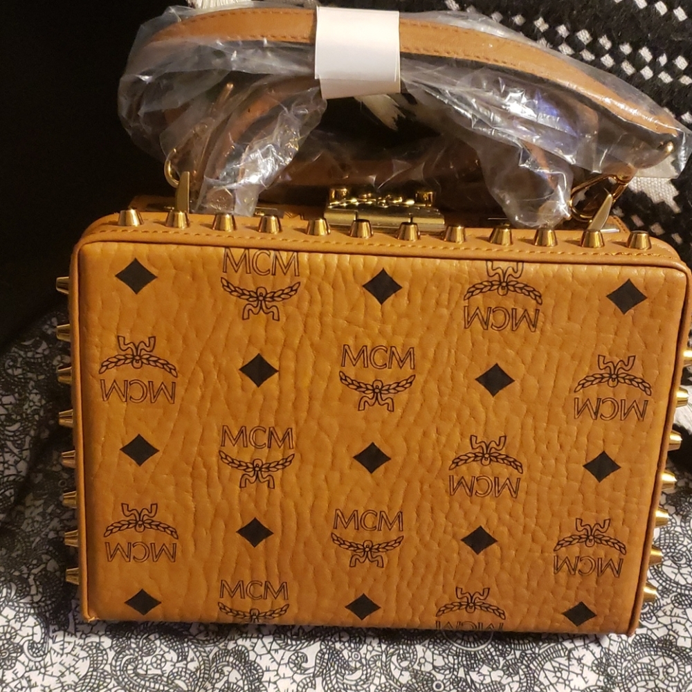 Handbag